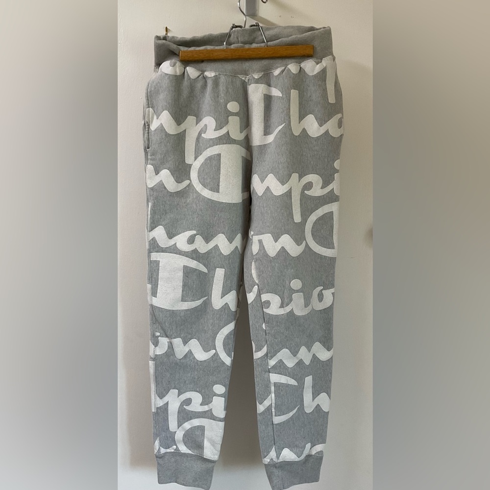 Sweatpants, Champion, Med.  Grey & white.